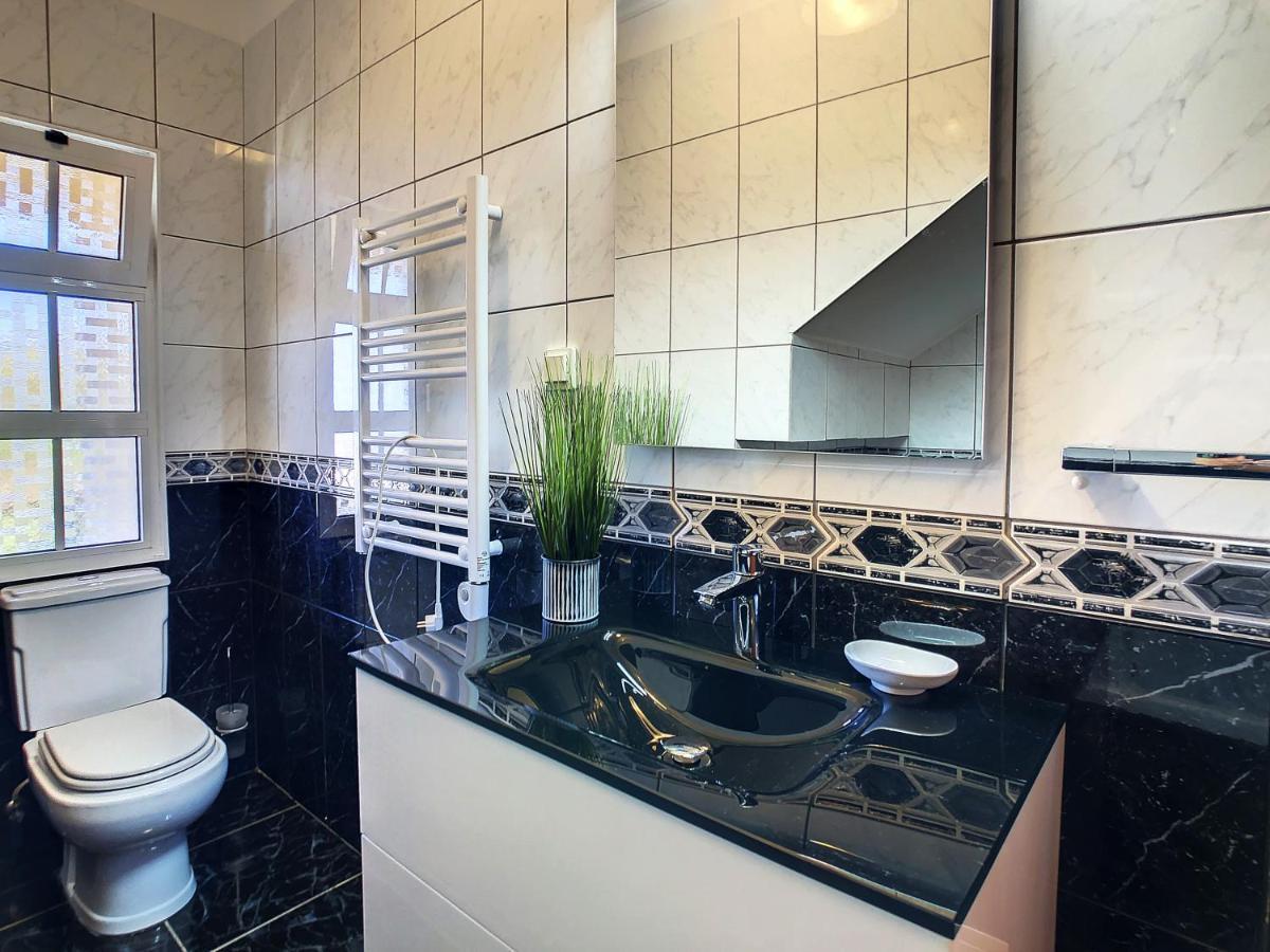 Baradaye By Lovelystay Villa Estreito Da Calheta